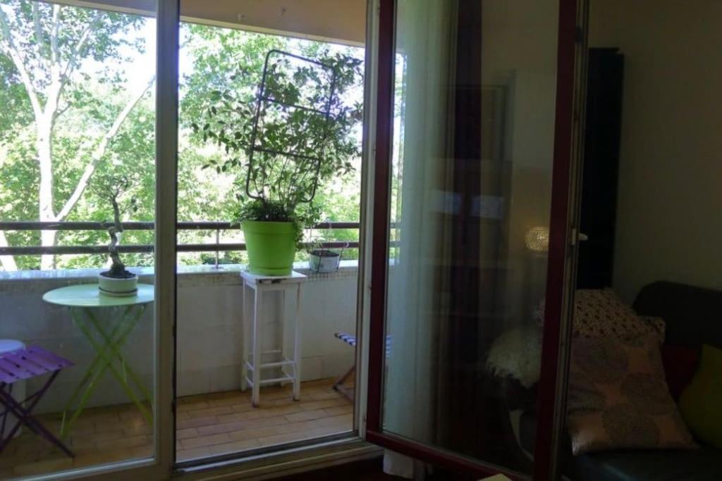 F3 Avec Balcon 5 Min Gare Sqy Et Parking Gratuit Lejlighed Guyancourt Eksteriør billede