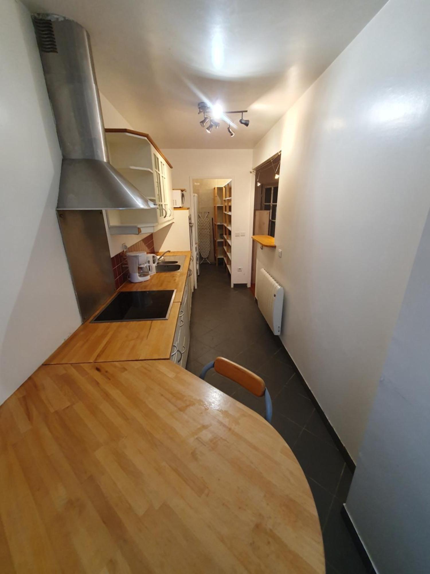 F3 Avec Balcon 5 Min Gare Sqy Et Parking Gratuit Lejlighed Guyancourt Eksteriør billede